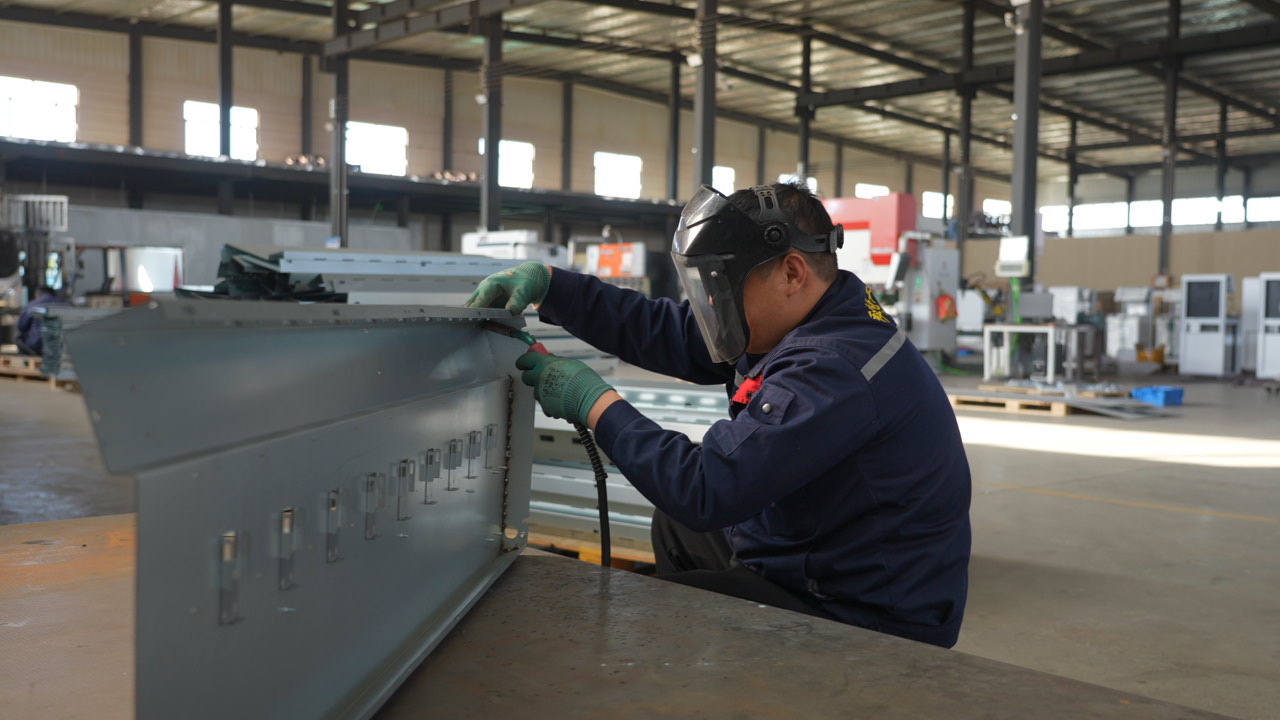 How to Design Industrial Handheld HMI Enclosures
