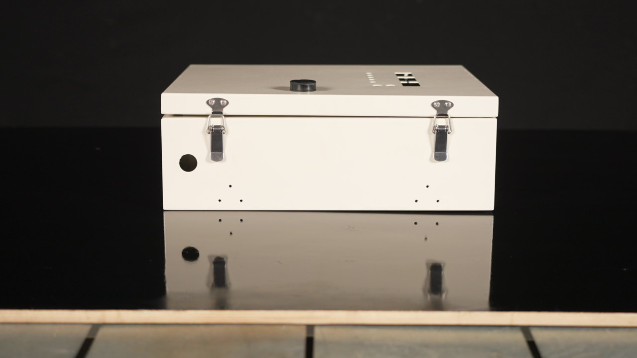 Do Fully Sealed IP68 Electrical Enclosures Still Require Heat Dissipation and Anti-Condensation Consideration?